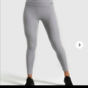 Whitney Simmons×Gymshark Grey leggings